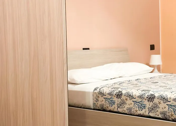 Bed And - Largo Campo -