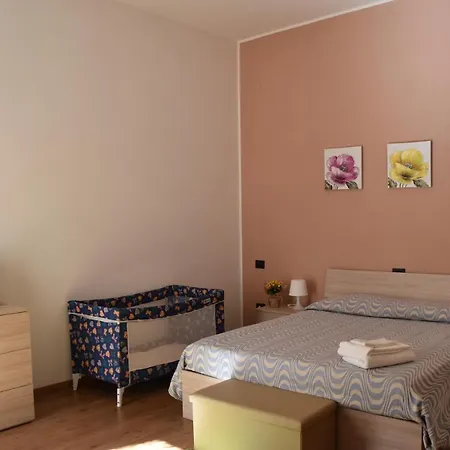 לינה וארוחת בוקר Bed And - Largo Campo -