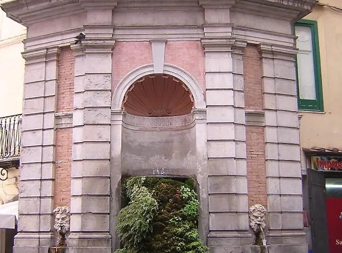 Alojamento de Acomodação e Pequeno-almoço Bed And - Largo Campo - Salerno