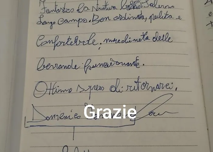 Alojamento de Acomodação e Pequeno-almoço Bed And - Largo Campo - 4*